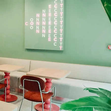 Lyf Gambetta Aparthotel Paris